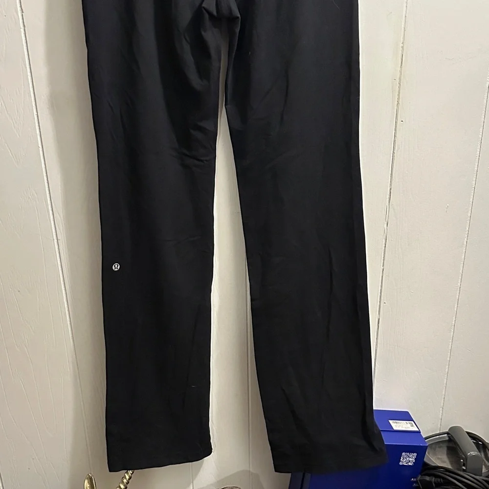 lululemon athletica Black Straight Leg yoga athleisure leggings